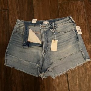 Good American Good Curve Shorts NWT